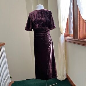 Zara Velvet Midi Dress in Deep Purple